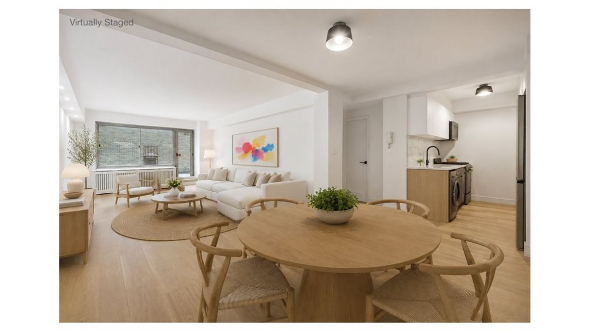 Photo for Executive House - 225 East 46th Street Condominium in Midtown East, Manhattan