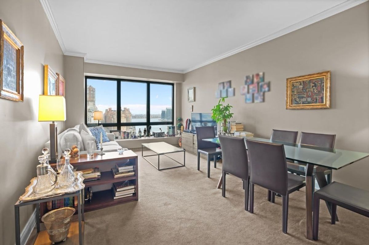 Photo for The Promenade - 530 East 76th Street Condominium in Upper East Side, Manhattan