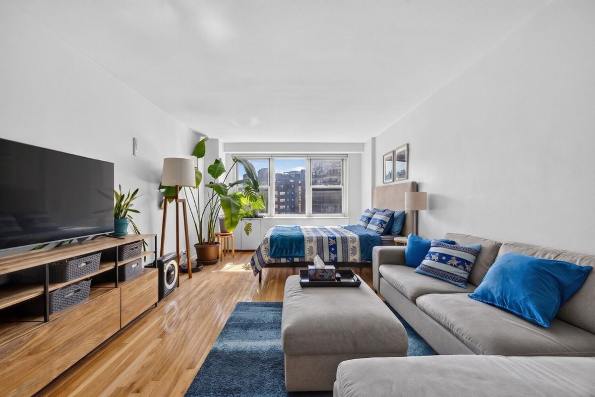 Photo for 305 East 24th Street - 305 East 24th Street Cooperative in Kips Bay, Manhattan