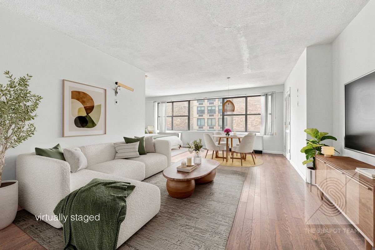 Photo for The Carlton Park - 1065 Park Avenue Cooperative in Upper East Side, Manhattan