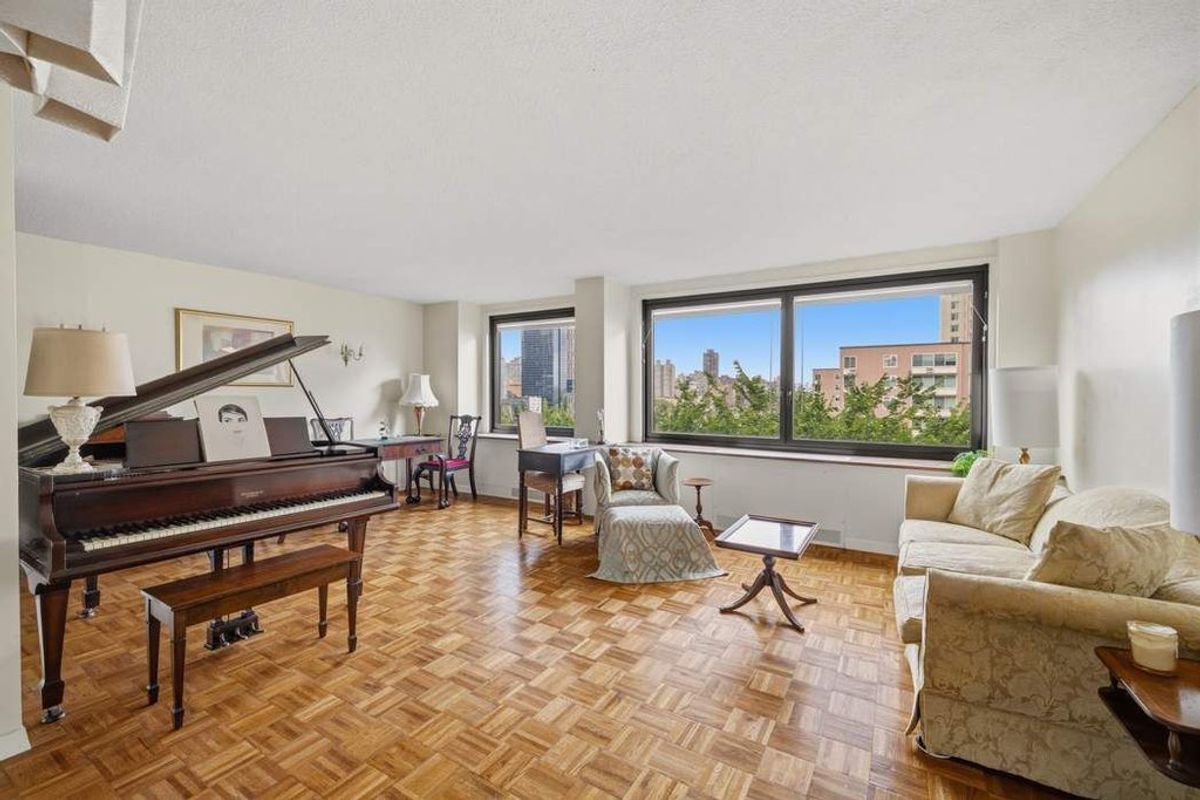 Photo for Rivercross - 531 Main Street Cooperative in Roosevelt Island, Manhattan