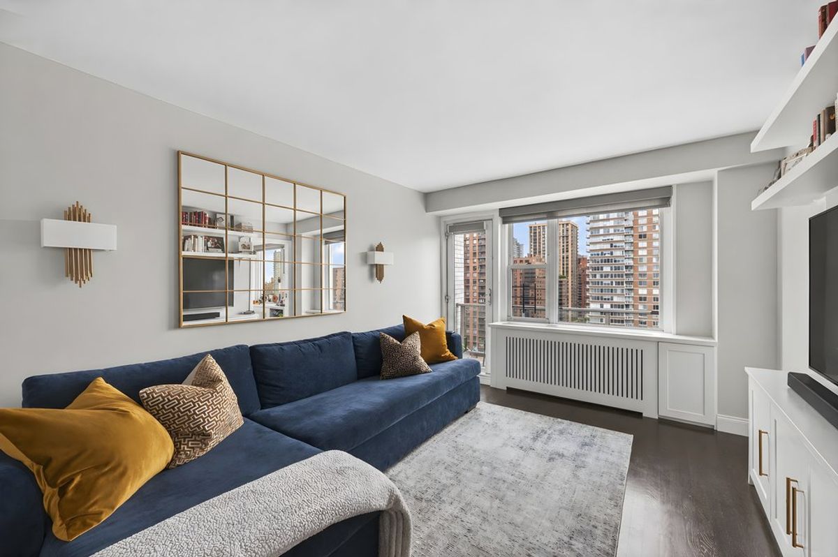 Photo for Emery Towers - 400 East 77th Street Cooperative in Lenox Hill, Manhattan