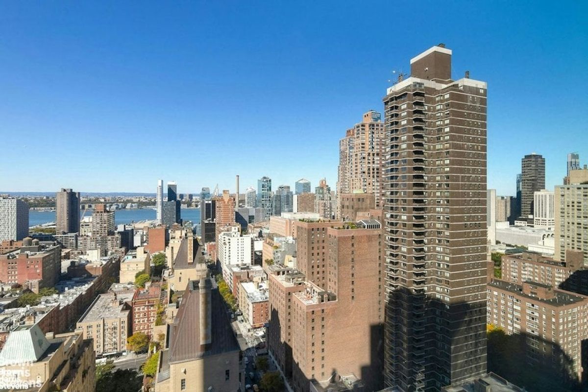 Photo for The Sheffield - 322 W 57th Street Condominium in Midtown West, Manhattan