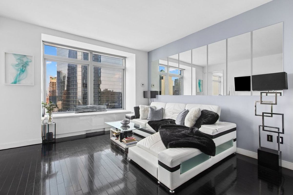 Photo for W Downtown Hotel & Residences - 123 Washington Street Condominium in Financial District, Manhattan