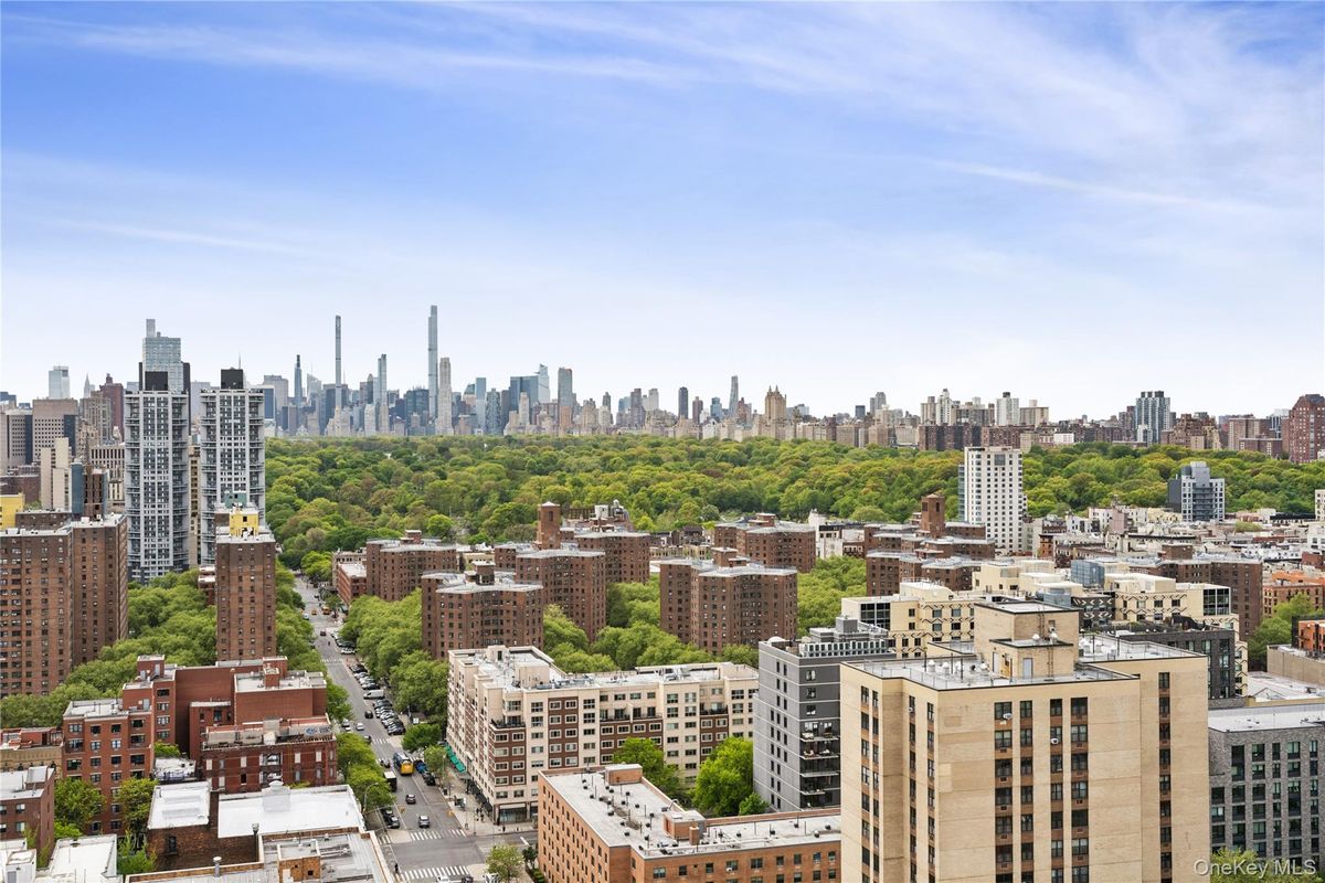 Photo for  Fifth on the Park  - 1485 5 AVENUE Condominium in Harlem, Manhattan