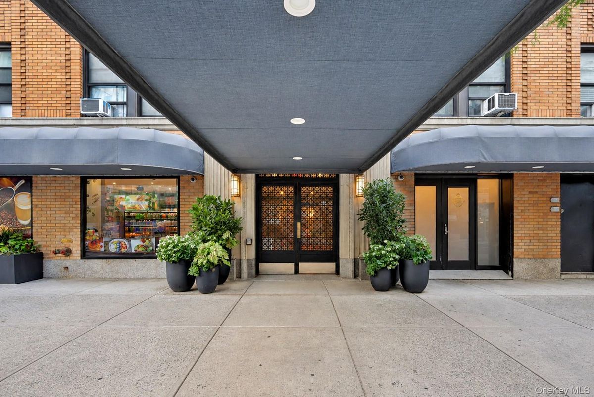 Photo for Haddon Hall - 433 West 34th Street Cooperative in Hudson Yards, Manhattan