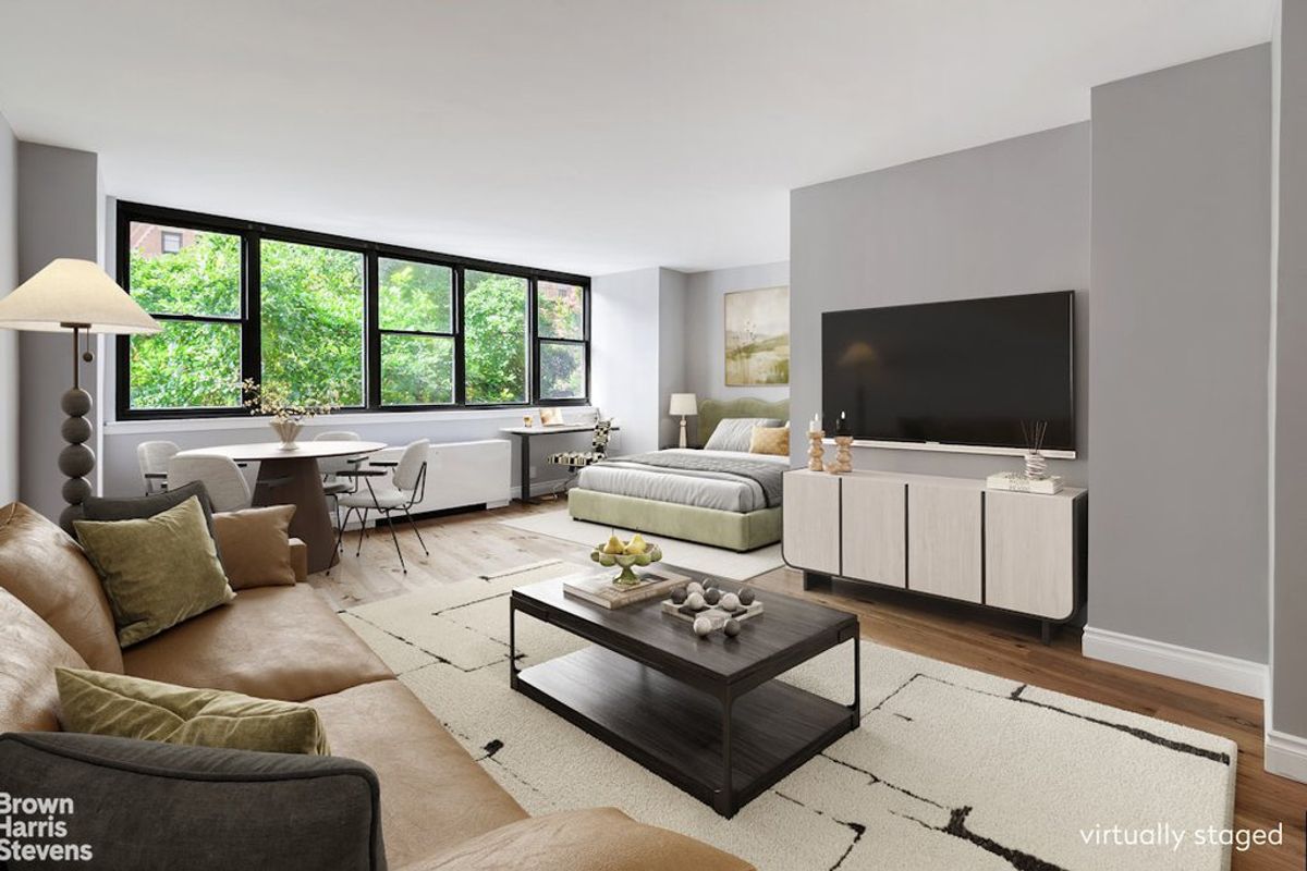 Photo for The Murray Hill Crescent - 225 East 36th Street Cooperative in Murray Hill, Manhattan