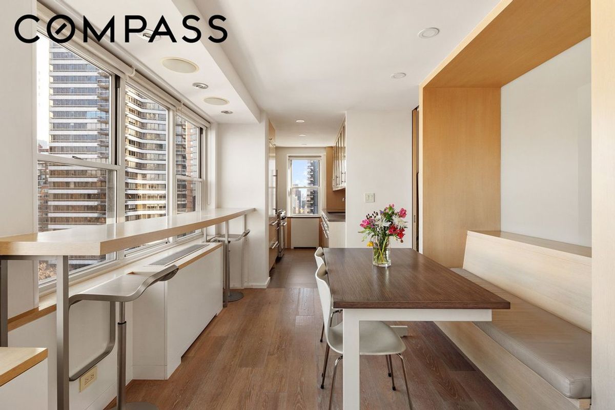 Photo for 150 East 61st Street - 150 East 61St Street Cooperative in Lenox Hill, Manhattan