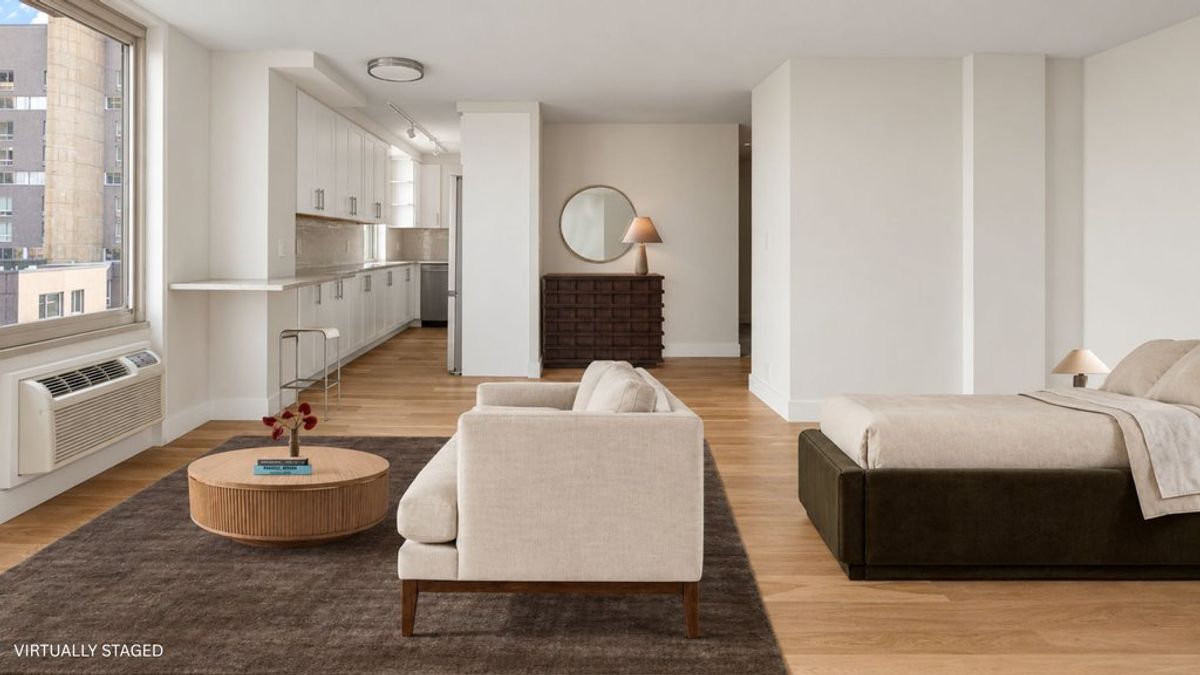 Photo for Island House - 555 Main Street Condominium in Roosevelt Island, Manhattan