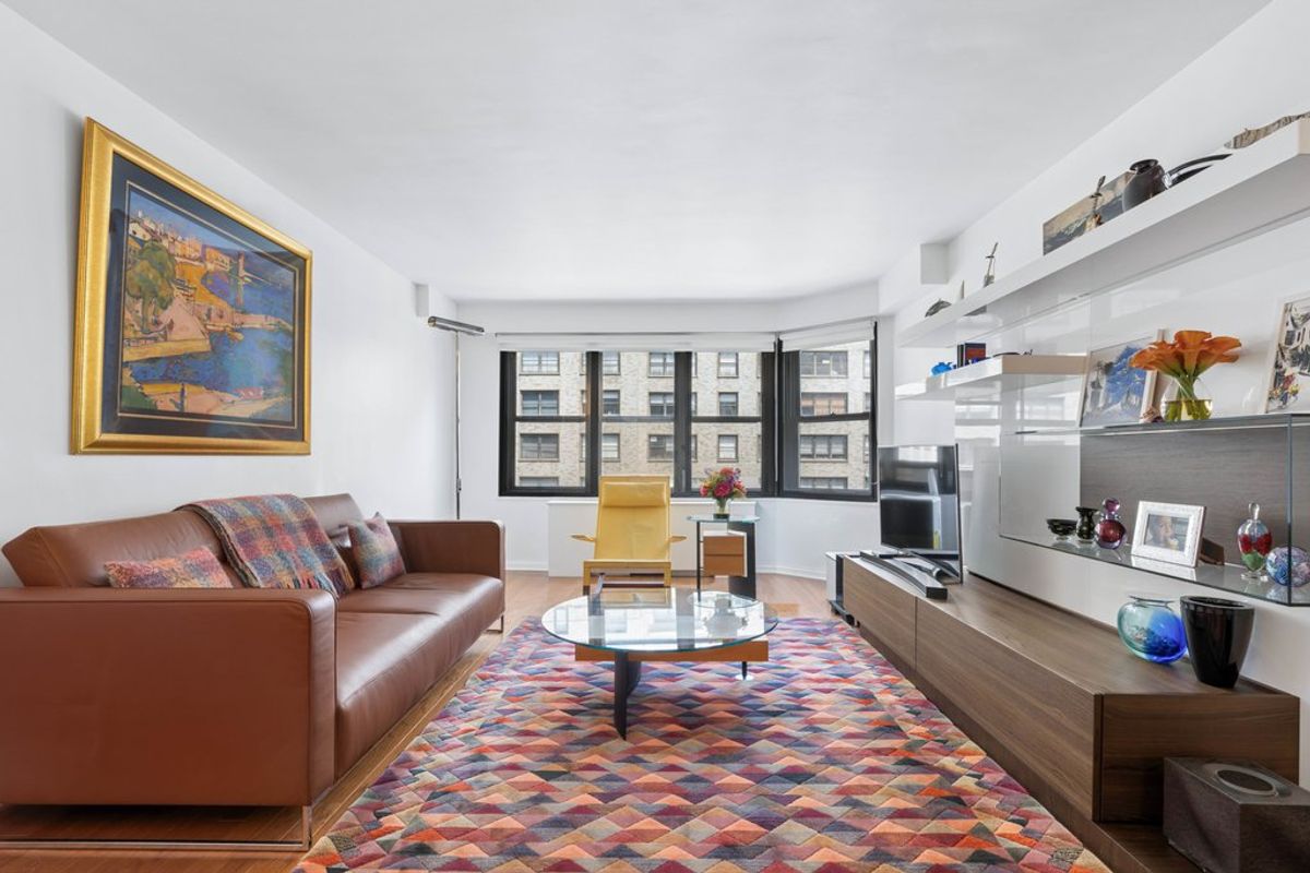 Photo for The Carlton East - 220 East 57th Street Cooperative in Midtown East, Manhattan