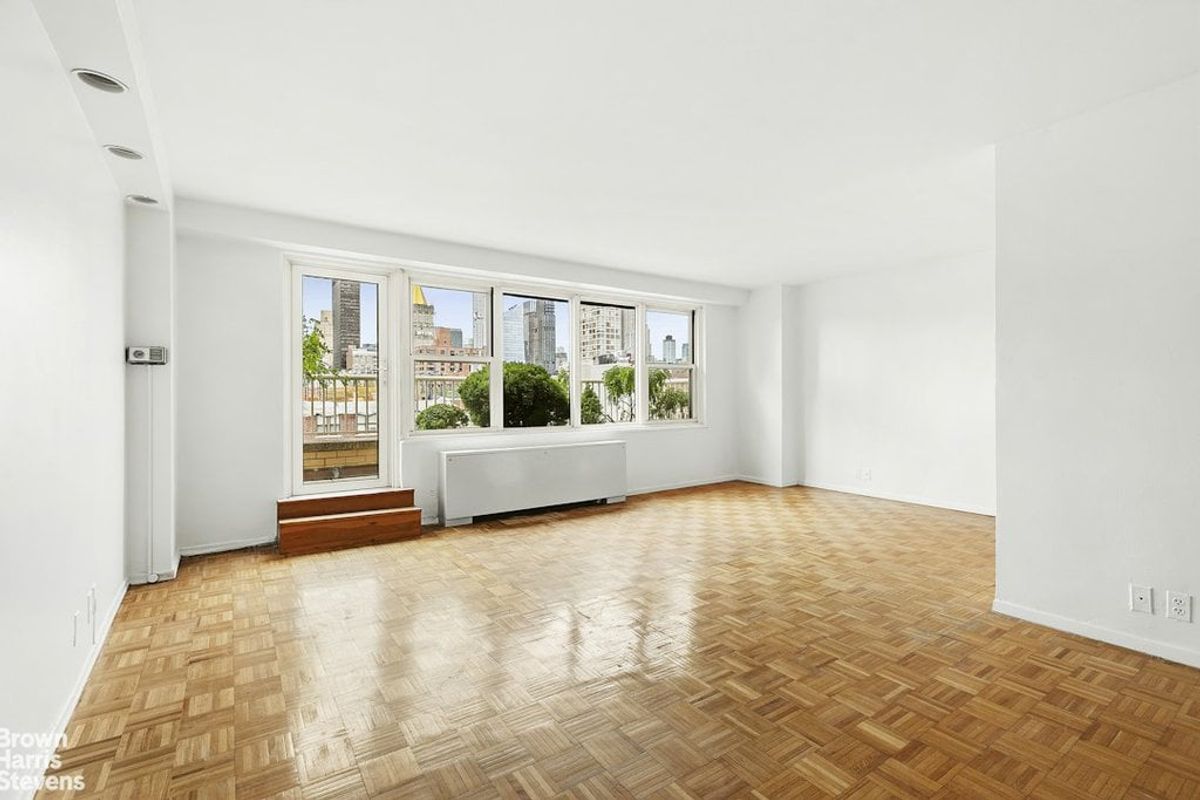 Photo for 305 East 24th Street - 305 East 24th Street Cooperative in Kips Bay, Manhattan