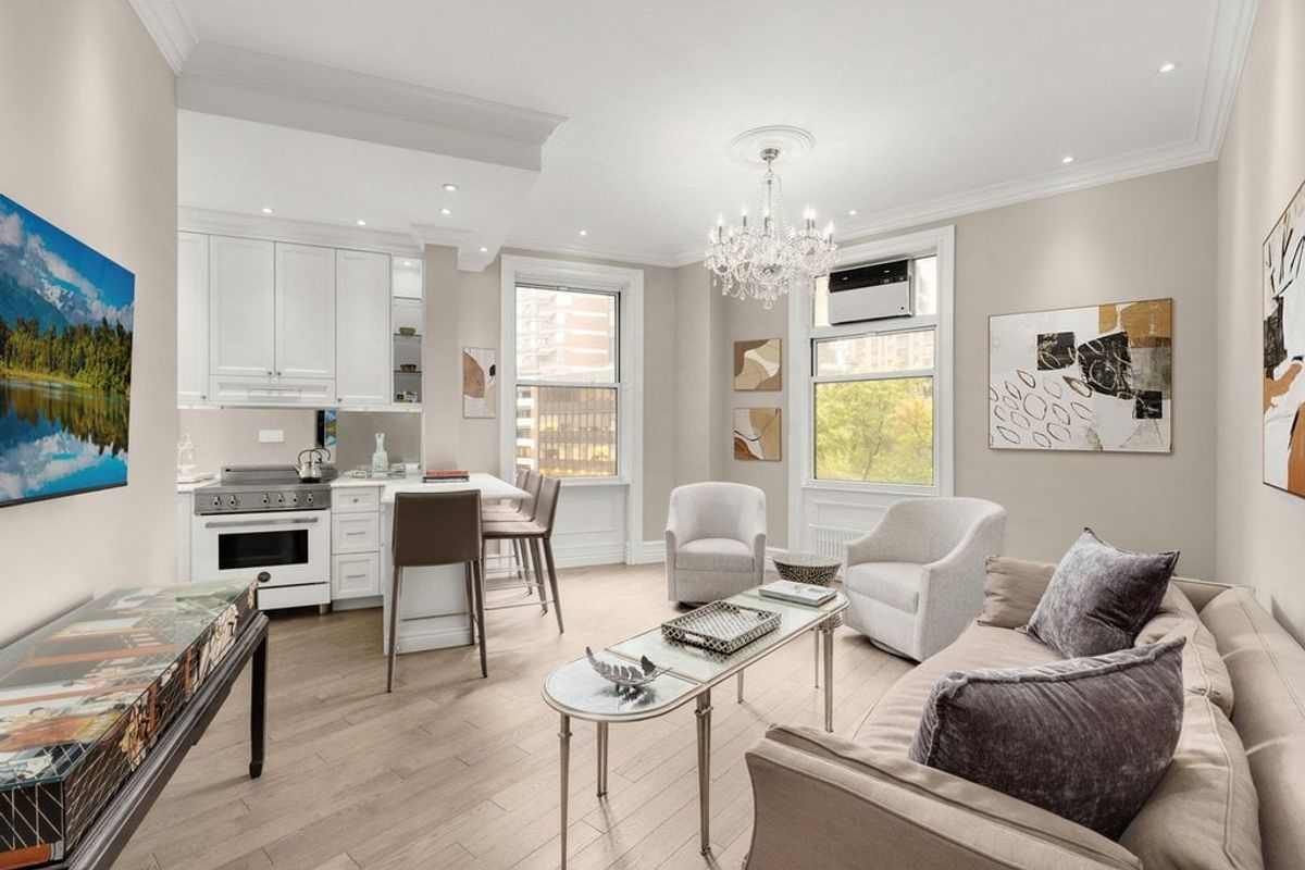 Photo for Lincoln Spencer Apartments - 140 West 69th Street Cooperative in Upper West Side, Manhattan