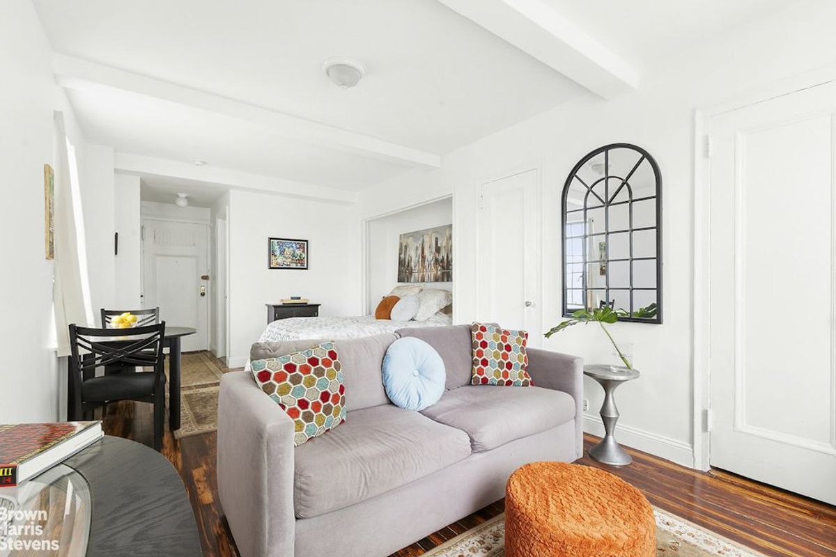 Photo for Prospect Tower - 45 Tudor City Place Cooperative in Turtle Bay, Manhattan