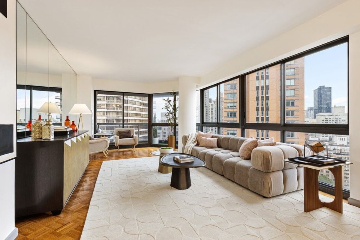 Photo for The Savoy - 200 East 61St Street Condominium in Upper East Side, Manhattan