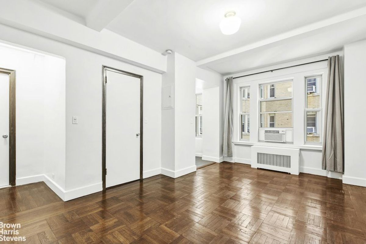 Photo for 24 Fifth Avenue - 24 Fifth Avenue Cooperative in Greenwich Village, Manhattan