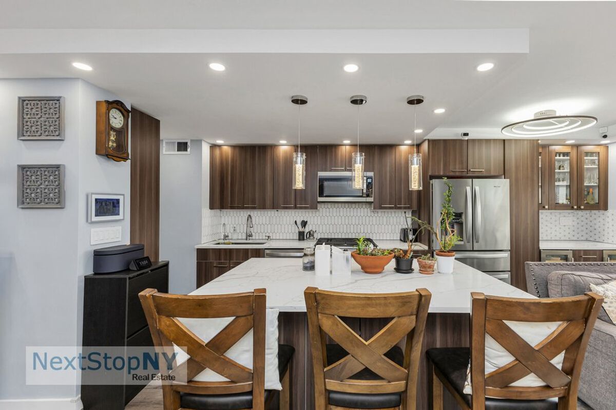 Photo for Plaza 400 - 400 East 56th Street Cooperative in Midtown East, Manhattan