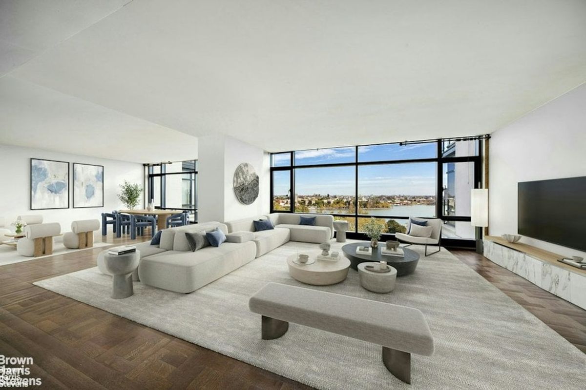 Photo for 170 East End Avenue - 170 East End Avenue Condominium in Upper East Side, Manhattan