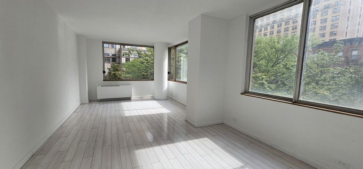 Photo for Two WorldWide Plaza - 350 West 50th Street Condominium in Midtown West, Manhattan