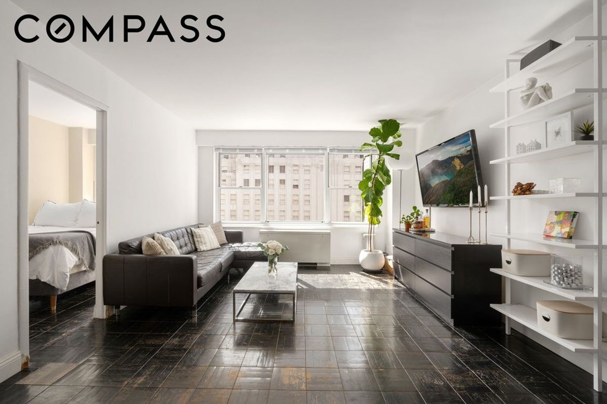 Photo for 150 East 61st Street - 150 East 61St Street Cooperative in Lenox Hill, Manhattan