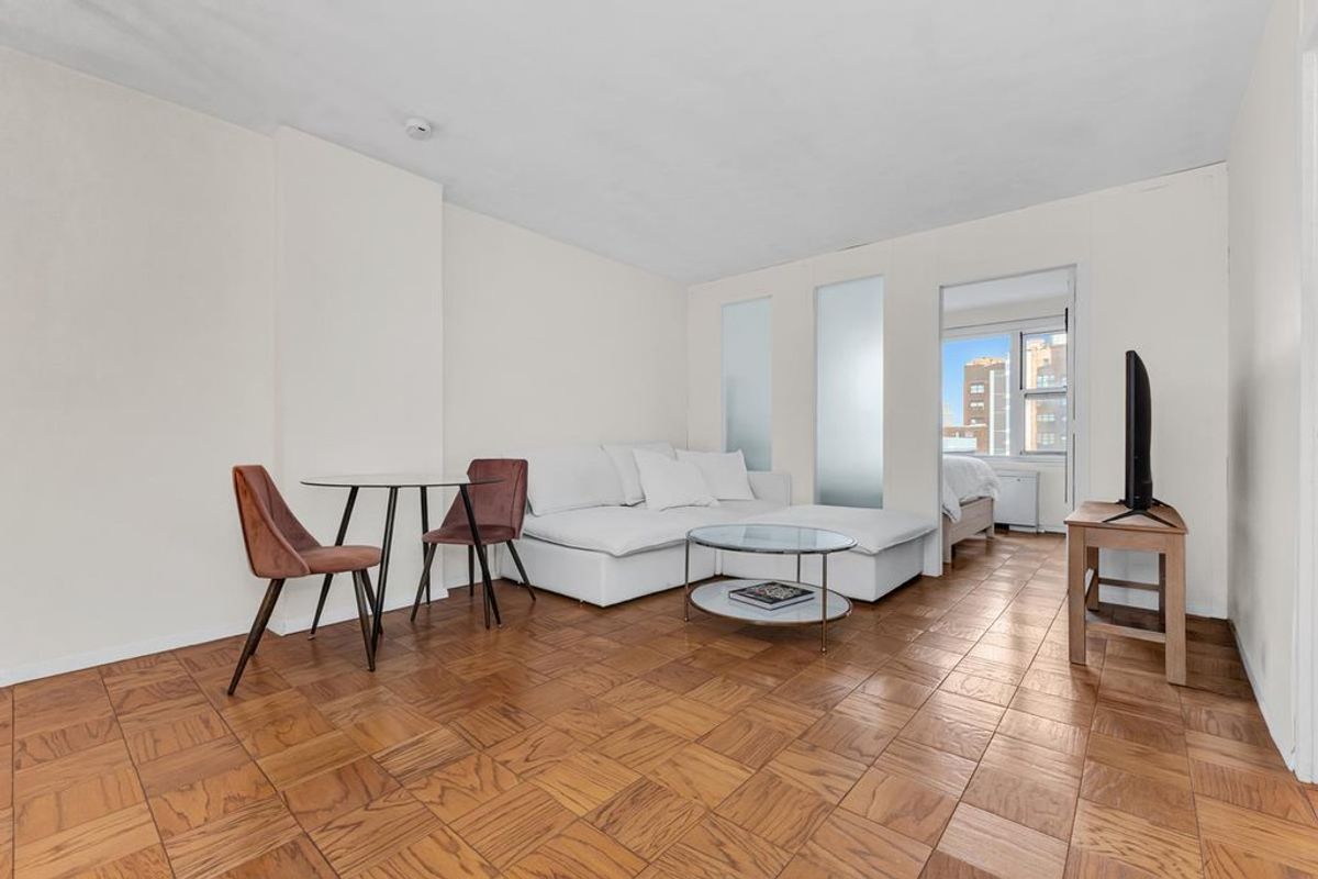 Photo for 305 East 24th Street - 305 East 24th Street Cooperative in Kips Bay, Manhattan