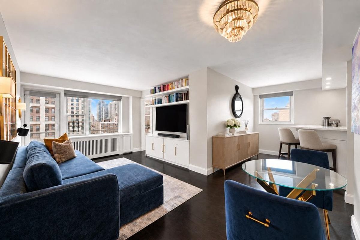Photo for Emery Towers - 400 East 77th Street Cooperative in Lenox Hill, Manhattan