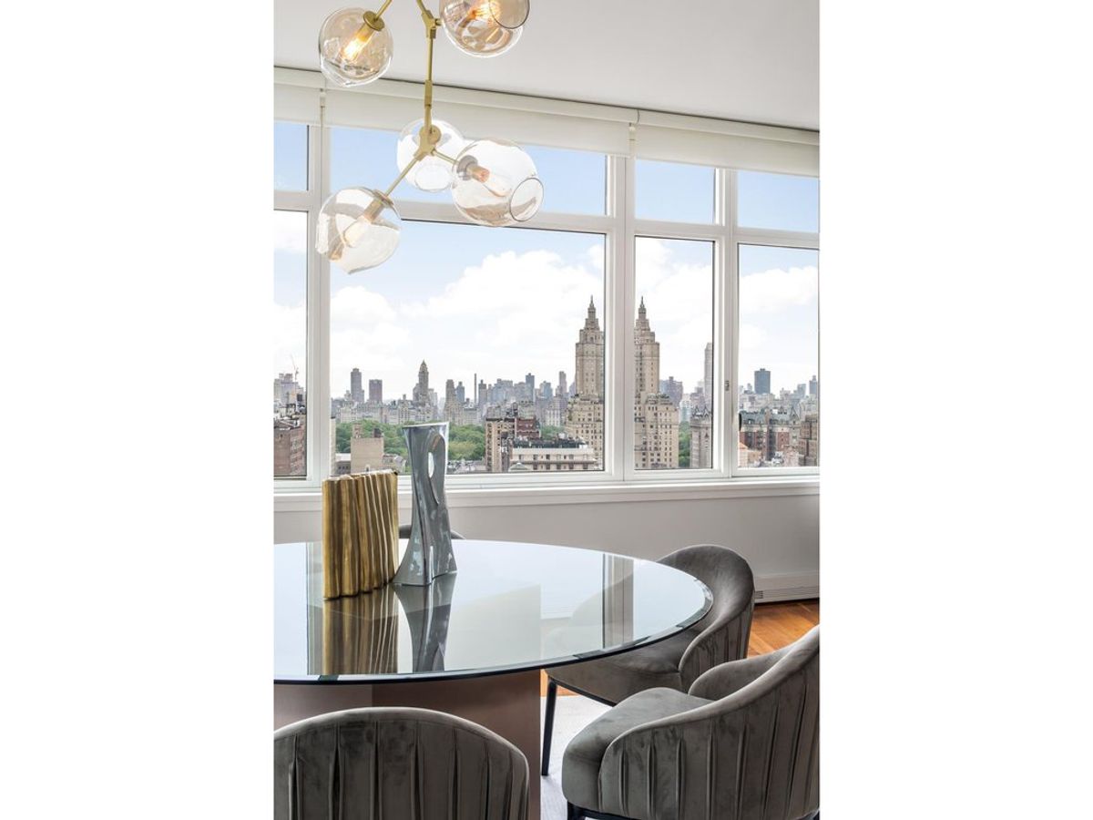 Photo for The Laureate - 216 WEST 76 STREET Condominium in Upper West Side, Manhattan