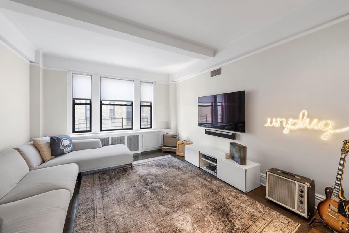 Photo for 825 WEST END AVENUE - 825 WEST END AVENUE Condominium in Upper West Side, Manhattan