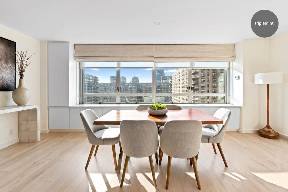 Photo for Lincoln Towers - 170 WEST END AVENUE Condominium in Upper West Side, Manhattan