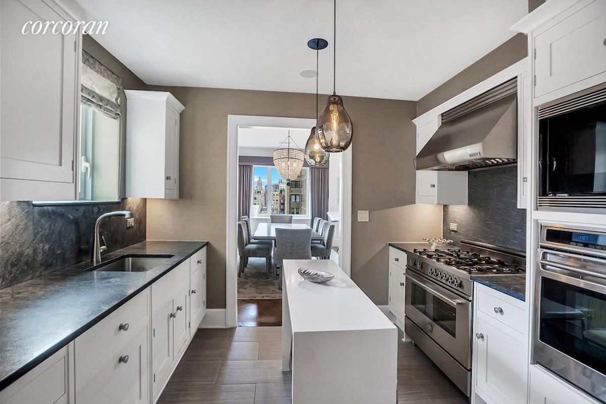 Photo for  530 Park Avenue  - 530 PARK AVENUE Condominium in Upper East Side, Manhattan