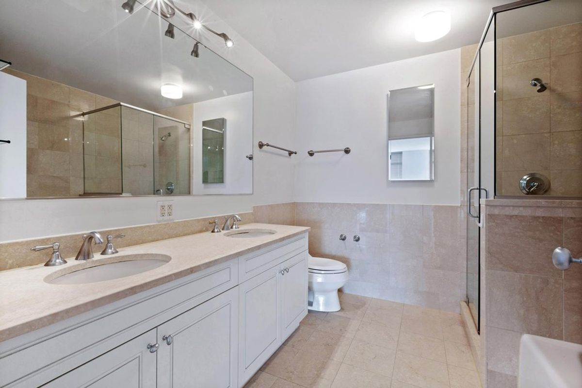 Photo for 1760 Second Avenue - 1760 2 AVENUE Condominium in Upper East Side, Manhattan