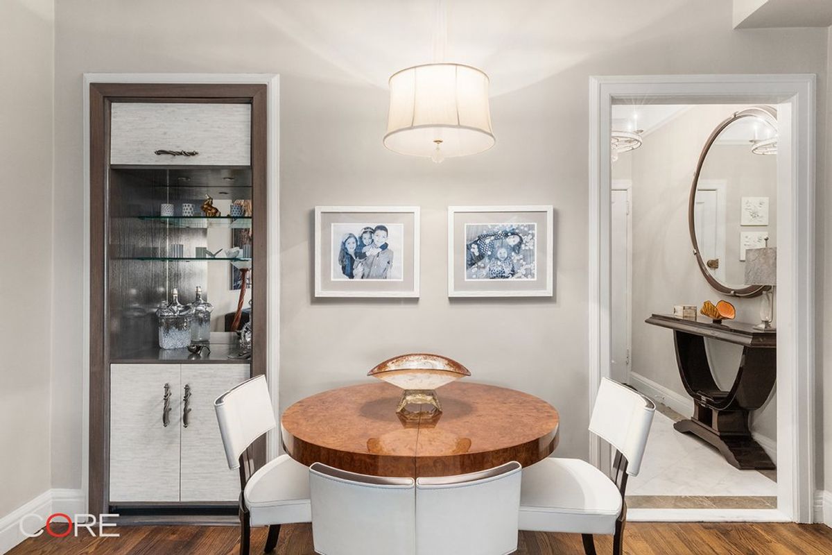 Photo for 39 5TH AVENUE - 39 5 AVENUE Cooperative in Greenwich Village, Manhattan