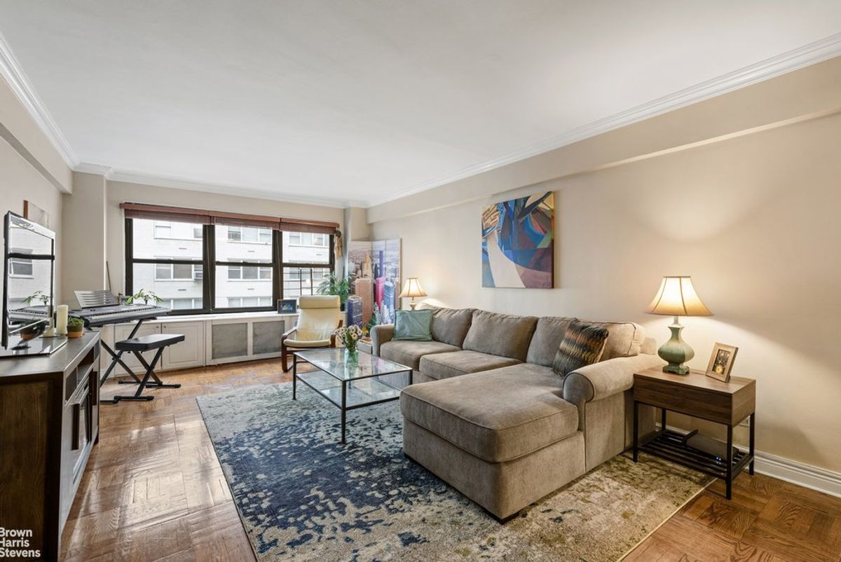 Photo for 140 EAST 56th STREET - 667 LEXINGTON AVENUE Condominium in Midtown East, Manhattan