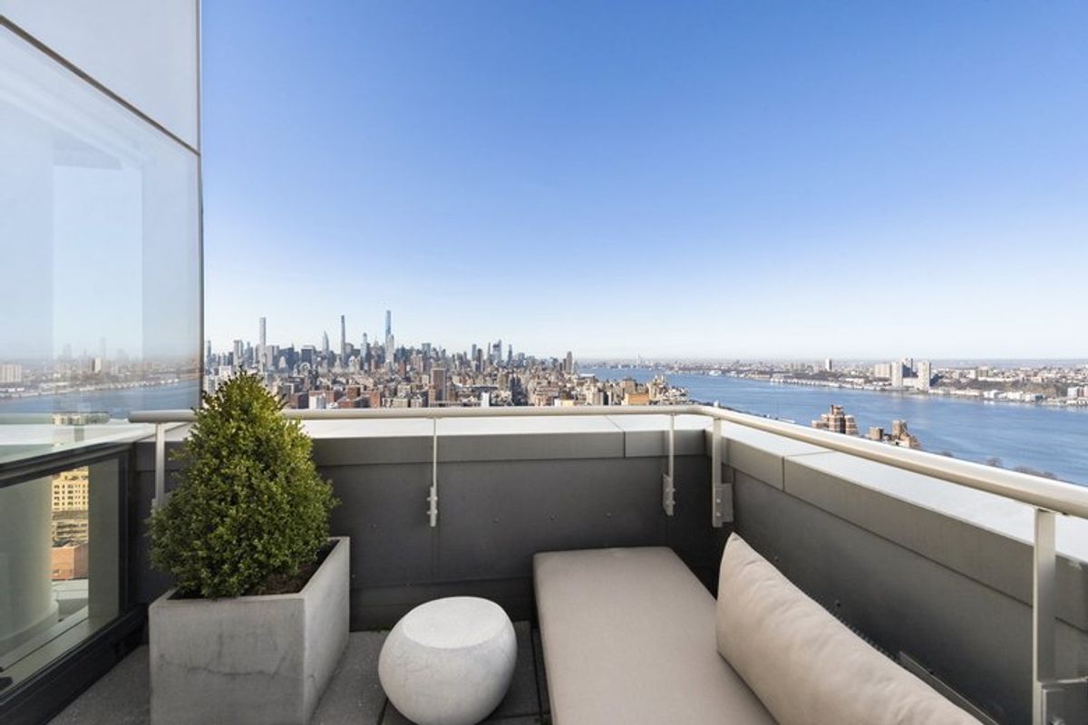 Photo for Ariel East - 2628 BROADWAY Condominium in Upper West Side, Manhattan