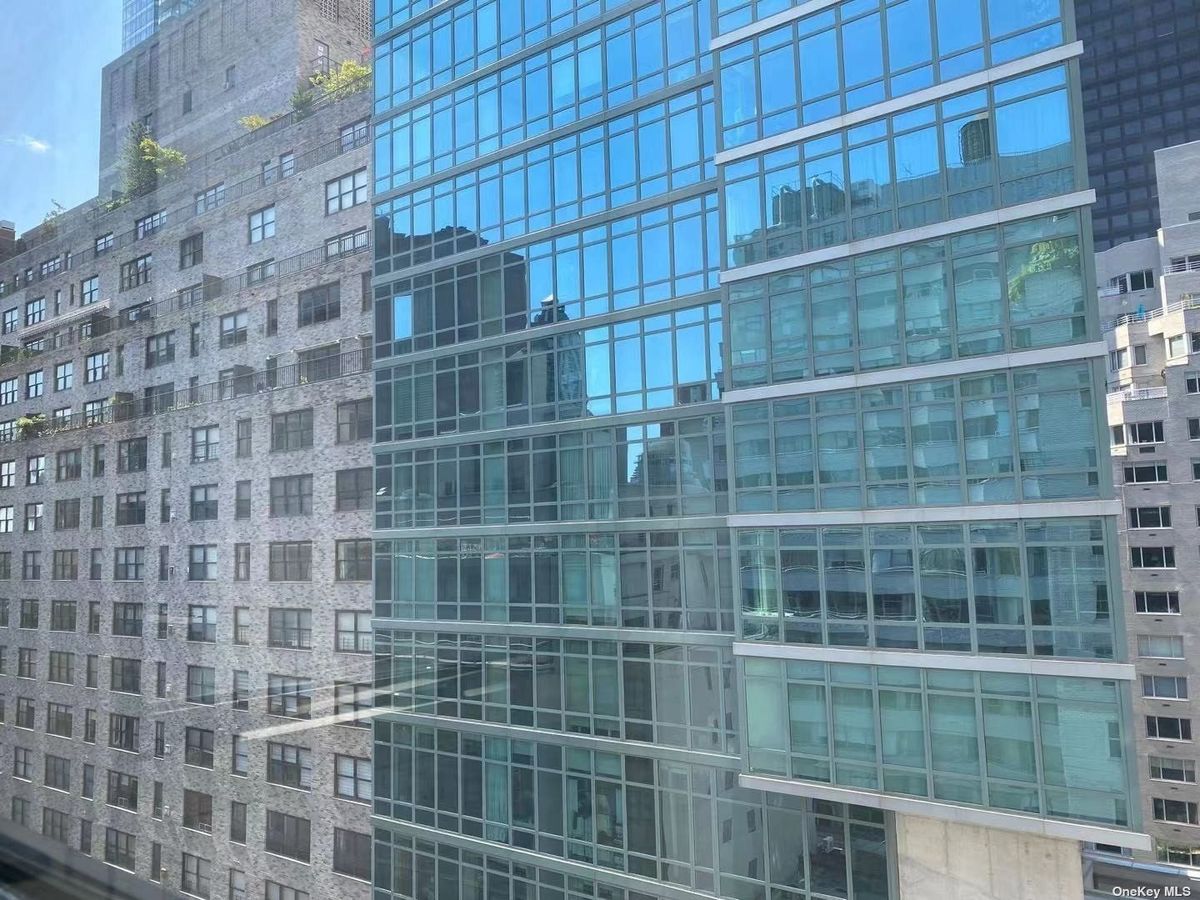 Photo for Blair House - 200 East 58th Street Condominium in Midtown East, Manhattan