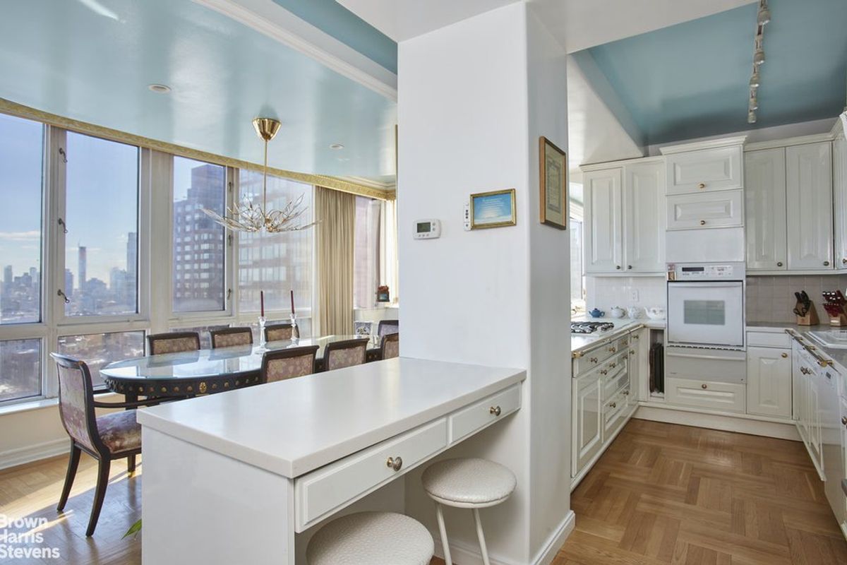 Photo for  The Copley  - 2000 BROADWAY Condominium in Upper West Side, Manhattan
