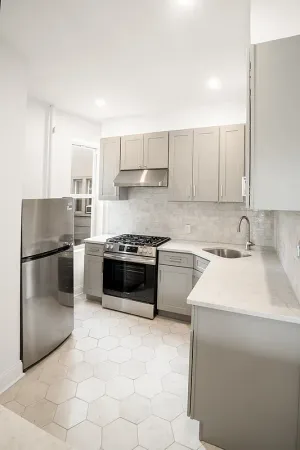 Photo for 82nd Street