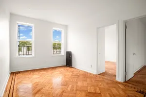 Photo for 82nd Street