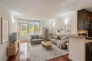 Photo for Manhattan Avenue
