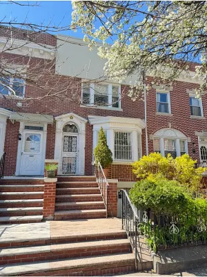 Photo for 68th Street