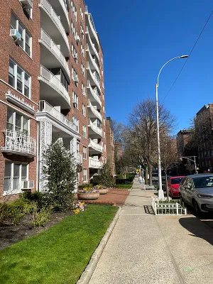 Photo for 108th Street